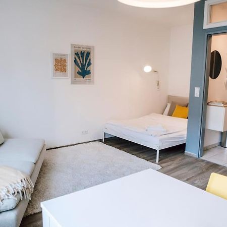Mitten Im Zentrum Mit 24H Check-In Киль Экстерьер фото