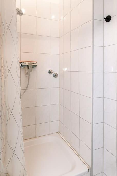 Mitten Im Zentrum Mit 24H Check-In Киль Экстерьер фото