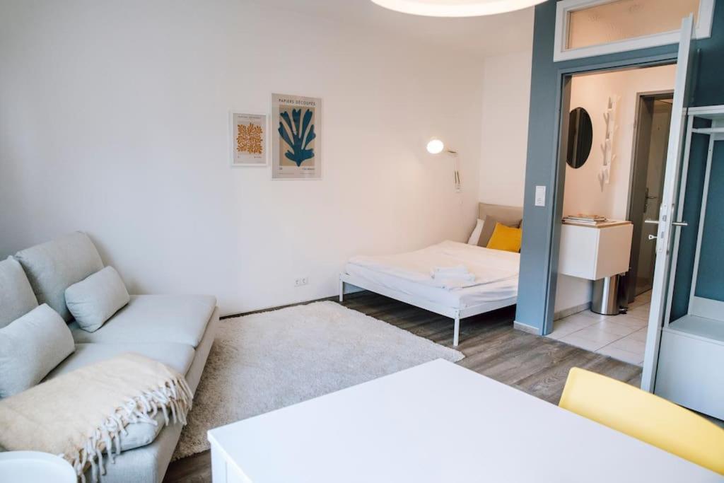 Mitten Im Zentrum Mit 24H Check-In Киль Экстерьер фото